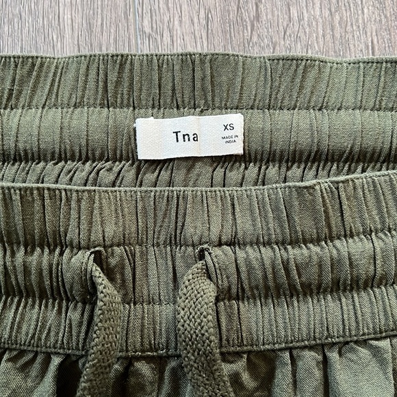 TNA XS womens short - Picture 3 of 4